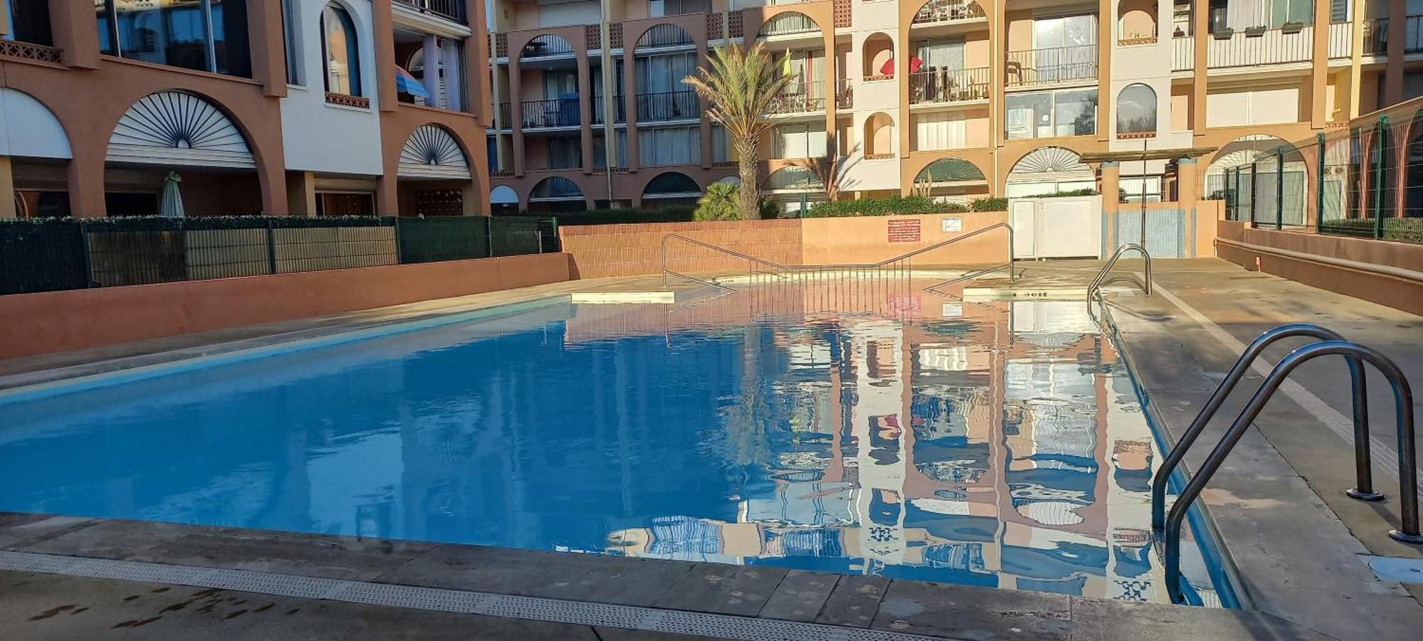 Appartement Situe Au Cap D'Agde Proche Plage מראה חיצוני תמונה